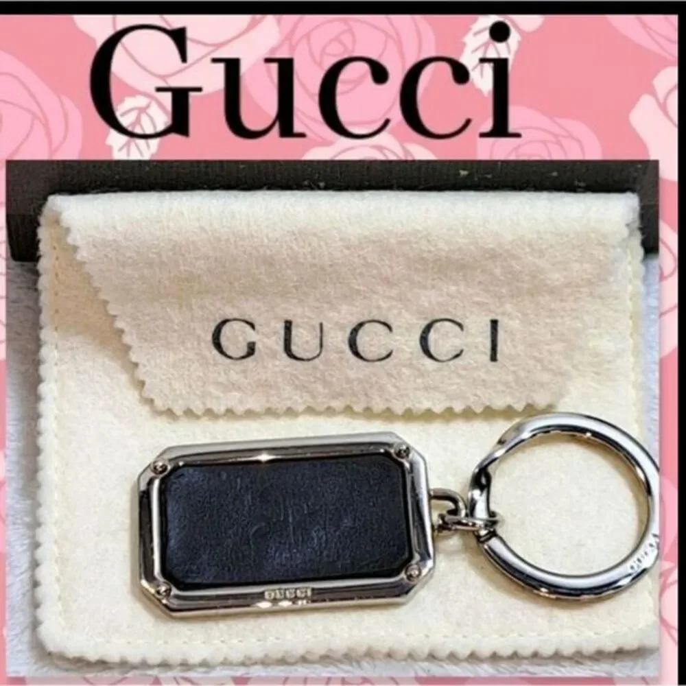 Gucci Leather Embossed Dog Tag KeyChain/Bag Charm GIFTABLE PRISTINE CONDITION